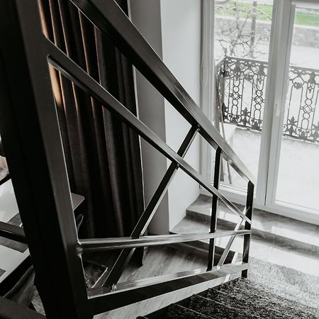 Familia Apartments Vilnius Ngoại thất bức ảnh